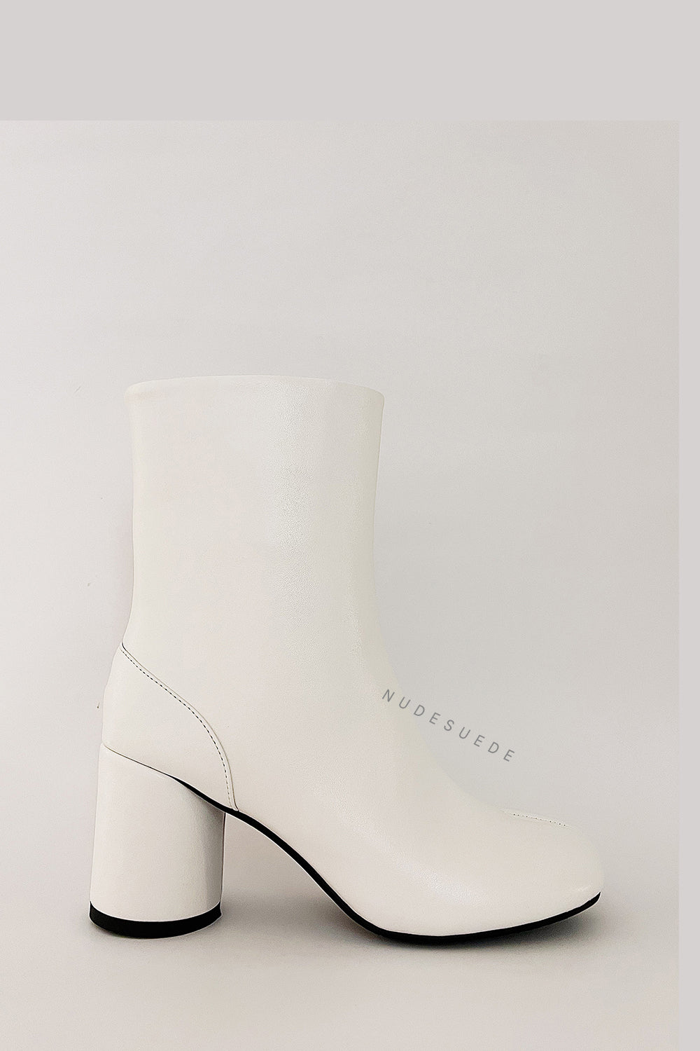 Tabi Split-Toe Block Heel Ankle Boots - White