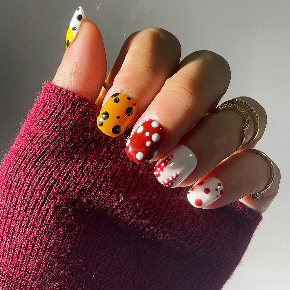 Polka Dot Short Square Press On Manicure Nails
