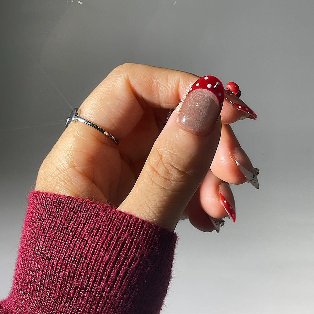 Hello Kitty Short Oval Press On Manicure Nails