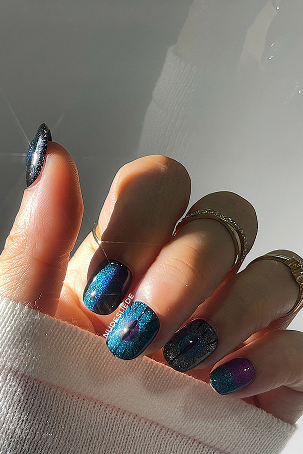 Glitter Eyes Short Square Press On Manicure Nails