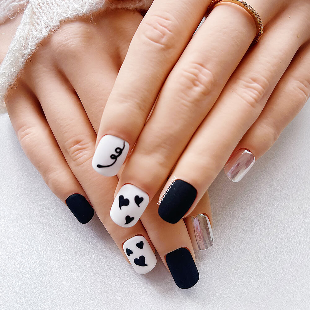 Black Heart Short Square Press On Manicure Nails
