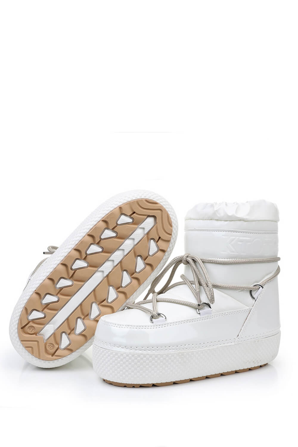 White Padded Lace Up Short Ankle Snow Boots