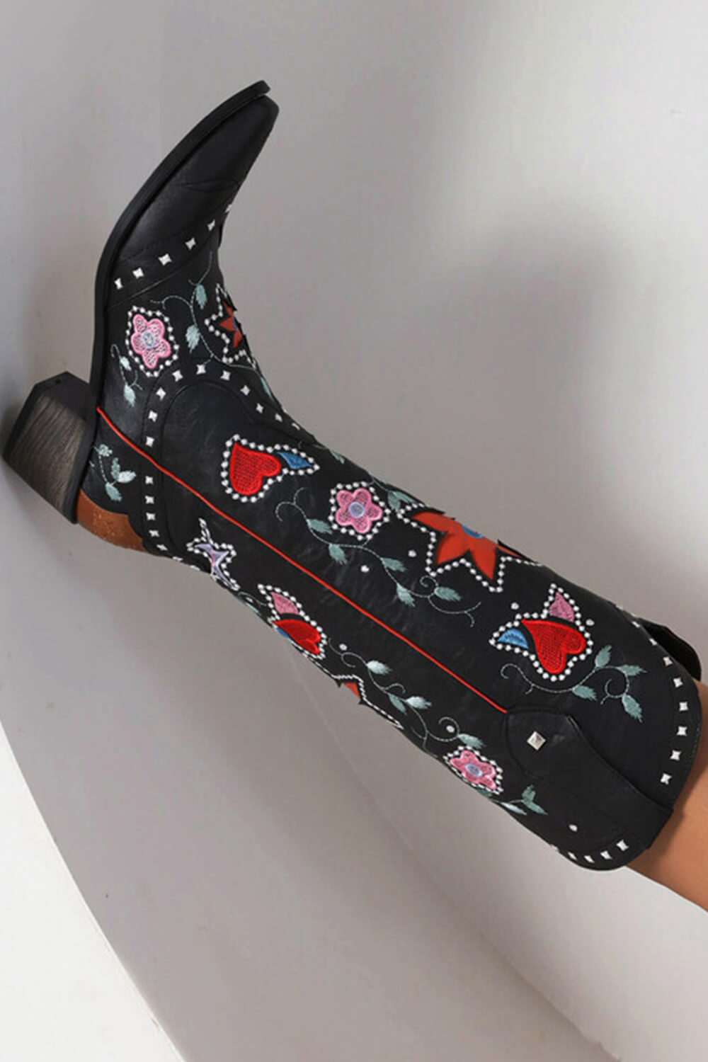 Vintage Floral And Heart Printed Western Cowgirl Block Heeled Knee High Boots - Black