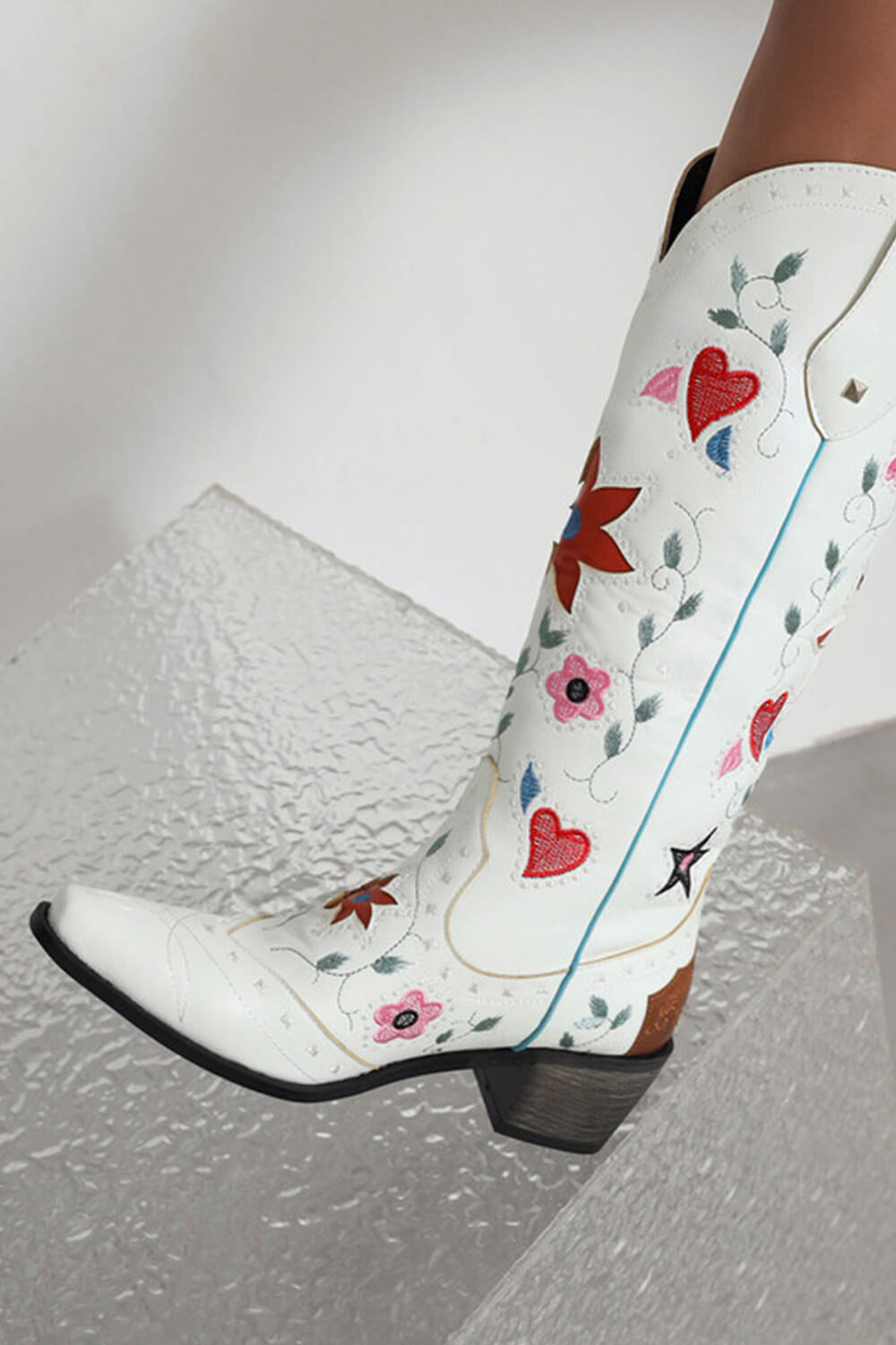 Vintage Floral And Heart Printed Western Cowgirl Block Heeled Knee High Boots - White