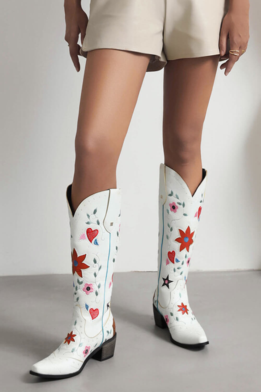 Vintage Floral And Heart Printed Western Cowgirl Block Heeled Knee High Boots - White